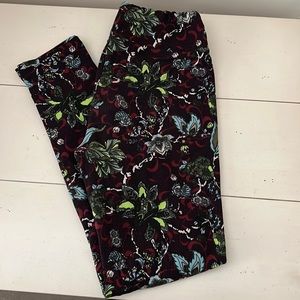 NEW without tags. LuLaRoe buttery soft leggings. Cute fall print. Size: One Size